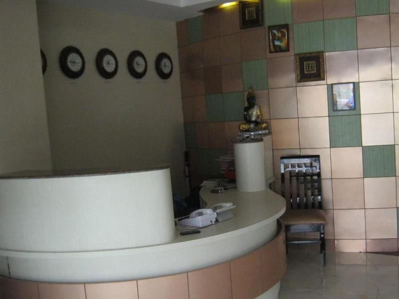 The Royal Court Hotel Нейнитал Екстериор снимка