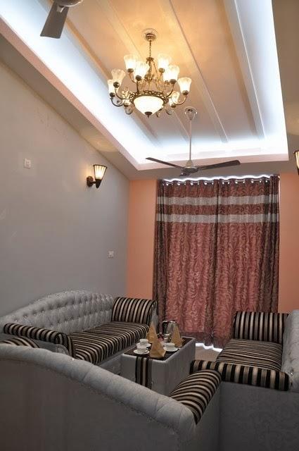 The Royal Court Hotel Нейнитал Екстериор снимка