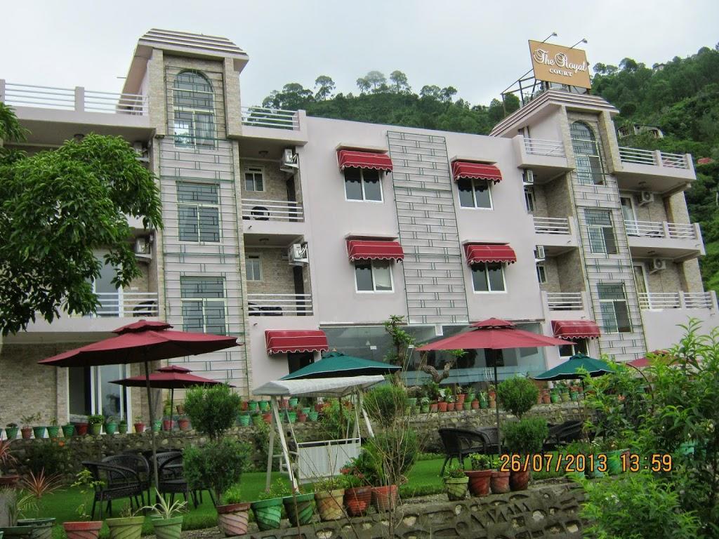 The Royal Court Hotel Нейнитал Екстериор снимка